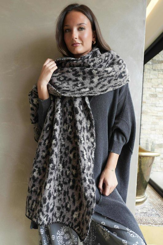 Hackney Leopard Scarf Grey 
